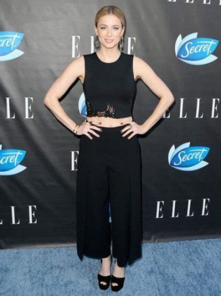 Iliza Shlesinger Height Weight Stats
