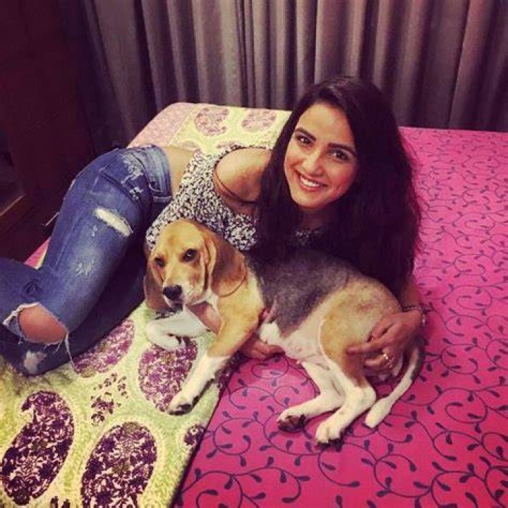 Jasmin Bhasin Dog