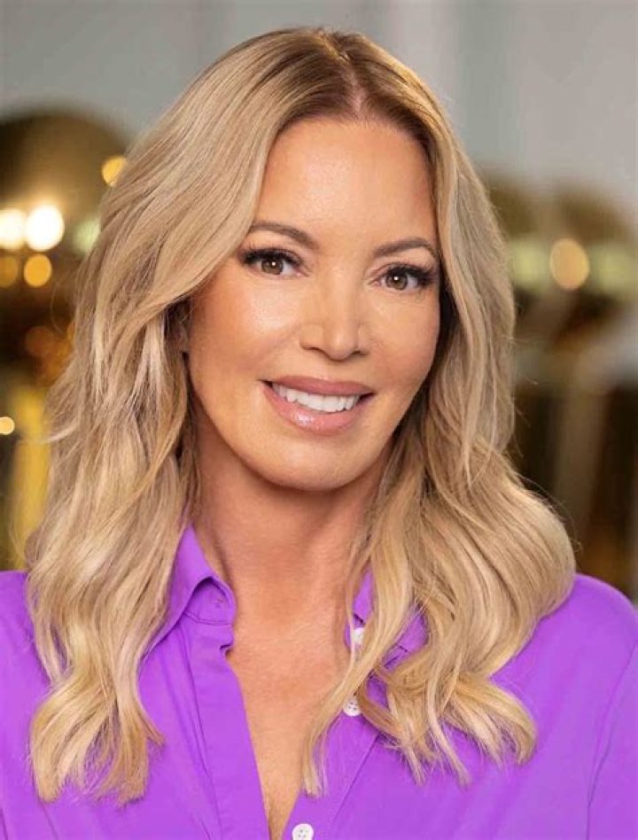 Jeanie Buss Biography