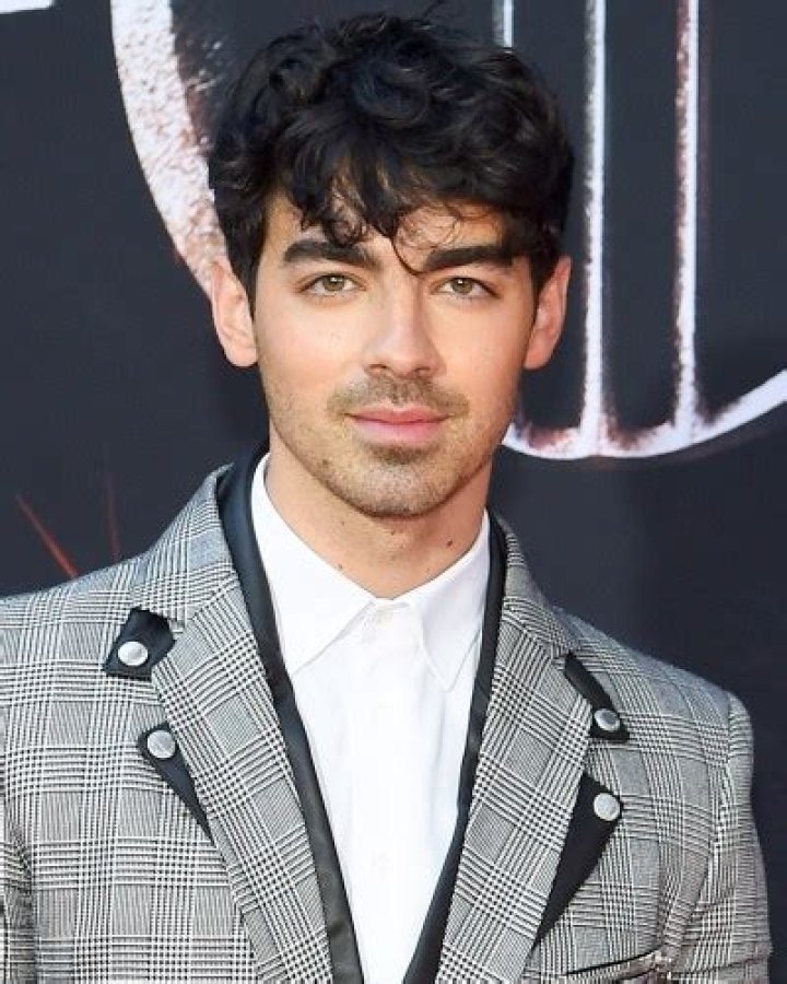 Joe Jonas Biography